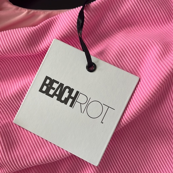 NWT BEACHRIOT CELINE ONE PIECE  COLOR -!BRIGHT PINK - Picture 7 of 7